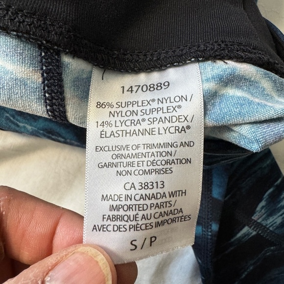 Tuff Athletics Blue/Black Abstract Psychedelic Yoga Cropped Leggings Size Small - Picture 7 of 13